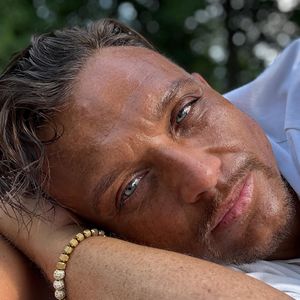 Die Fans finden Menowin Fröhlichs neue Beziehung peinlich