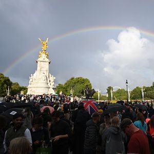 Kurz bevor die Queen starb: Regenbogen strahlte über London