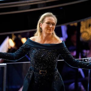 Nach Modebeef mit Lagerfeld: Meryl Streep pfeift auf Chanel!
