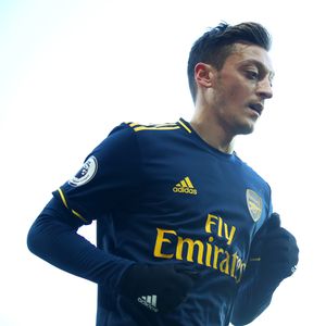 Nach Polit-Tweet: China streicht Übertragung von Özil-Spiel