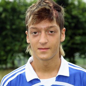 Aha! Darum feierte Özil den WM-Titel oben ohne