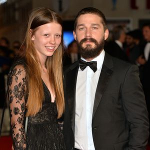 Disneyland-Trip: Mia Goth und Shia LaBeouf total vertraut