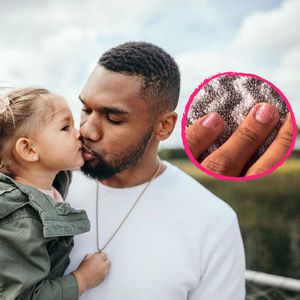 Papa-Tochter-Beauty-Tag: Mia Rose lackiert Dominic die Nägel
