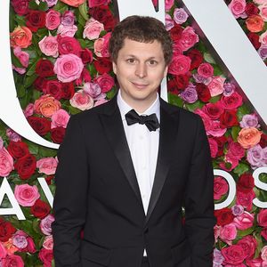 Verheiratet? "Juno"-Star Michael Cera mit Ring gesichtet!