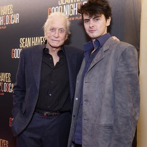 Michael Douglas' Sohn schimpft über peinliche Dad-Jokes!
