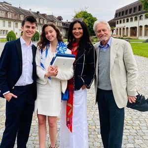"Stolz": Michael Douglas' Tochter hat Highschool-Abschluss