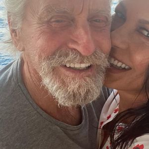 Ganz privat: Catherine Zeta-Jones postet süße Paarfotos