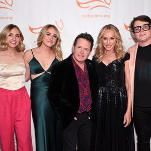 Selten: Michael J. Fox posiert bei Event mit seinen Kindern