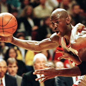 Weltrekord! Michael Jordans Schuhe brachten 560.000 Dollar