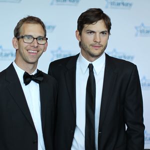 Für Bruder: Ashton Kutcher wollte sich als Kind Leben nehmen