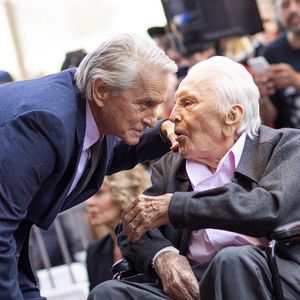 Das wurde auch Zeit! Michael Douglas bekommt Hollywood-Stern