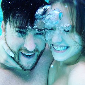Mal was Neues: Hier turteln Wendler und Laura unter Wasser
