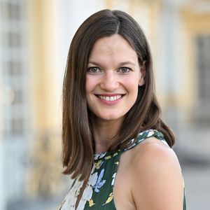 "Die Rosenheim-Cops"-Star bekommt Hass-Nachrichten