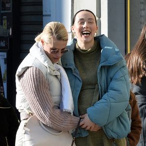 Lässig! Schwangere Aurora Ramazzotti macht Familienausflug