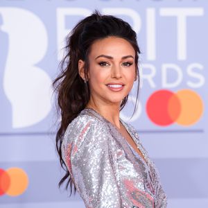 Michelle Keegan versteckt ihren Babybauch bei Dreharbeiten