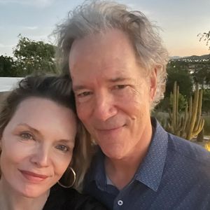 30. Hochzeitstag: Michelle Pfeiffer teilt süßes Pärchenfoto