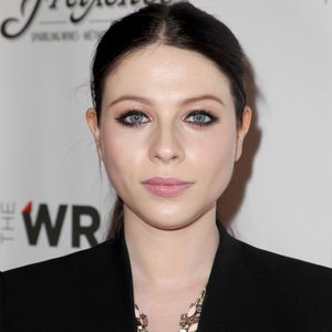 "Spyral"-Crew ehrt Michelle Trachtenberg bei Filmpremiere