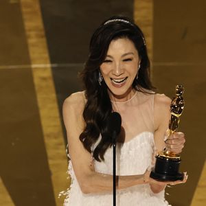 Nach Oscar-Sieg: Michelle Yeoh rief direkt ihre Mutter an!