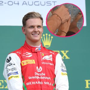 Liebesarmbänder: Wer ist die Frau an Mick Schumachers Seite?