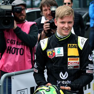 Vor Rennen: Schaut Mick Schumacher alte Videos seines Vater?