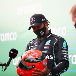 Zu Tränen gerührt: Lewis Hamilton bricht Schumacher-Rekord
