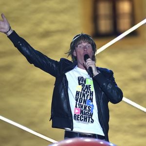 Mickie Krause zeigt sich wegen Lukas Podolski ohne Perücke!