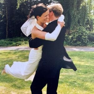 Total selten: Mickie Krause zeigt seine Frau am Hochzeitstag