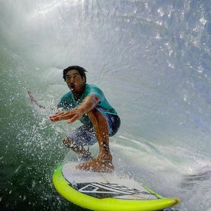 Surfer Mikala Jones stirbt mit 44 Jahren beim Wellenreiten