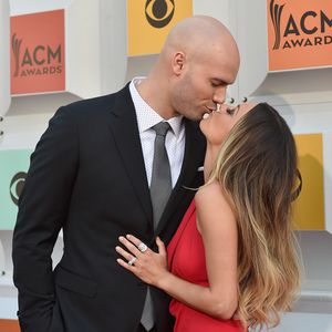 Nach zwei Fehlgeburten: Jana Kramer erwartet zweites Baby!