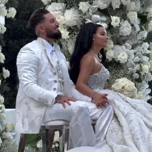 Leyla Heiters Kleid bei der Trauung: Das sagen die Fans dazu