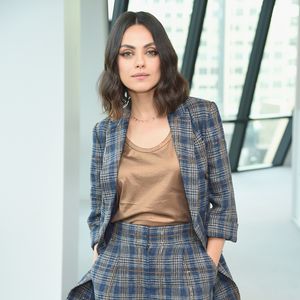 Für Interview mit Ellen: Mila Kunis trägt kurze Sporthose!