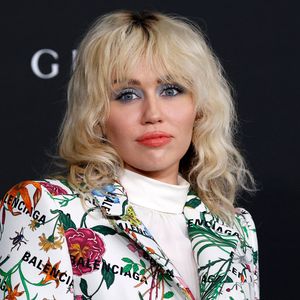 Nach Kontaktabbruch von Billy: Miley Cyrus fühlt sich allein