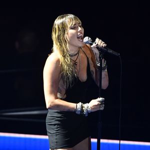 Nach Trennung: Miley Cyrus hat emotionalen VMA-Auftritt!