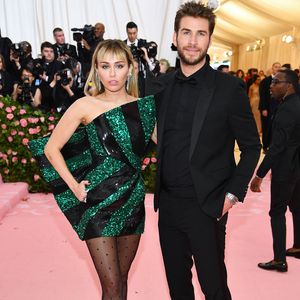 Eindeutige Hinweise: Miley Cyrus singt von Ex Liam Hemsworth