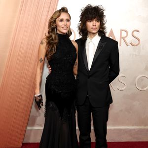 Miley Cyrus und ihr Maxx geben Paar-Debüt bei den Oscars