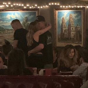 Miley Cyrus und Cody: Knutsch-Offensive mitten im Restaurant
