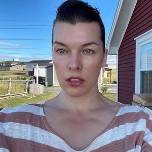 "Fassungslos": Milla Jovovich bangt um Familie in Ukraine