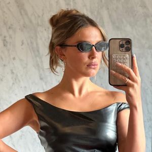 Millie Bobby Brown postet stilvolle Urlaubs-Schnappschüsse