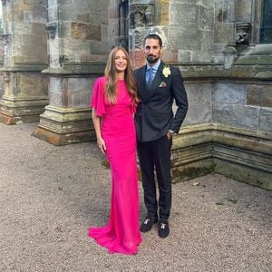 Wow! Millie Mackintosh zeigt Mega-Liebesbrief von ihrem Mann