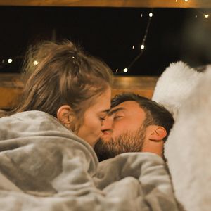 Übernachtungsdate: Mimi und Bachelor Niko knutschen endlich