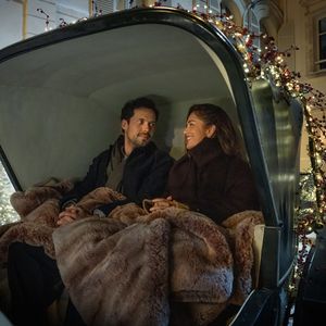 Dieser Weihnachtsfilm stürmt Netflix-Charts im Eiltempo