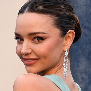 Frischer Teint: Diese Produkte hat Miranda Kerr immer dabei!