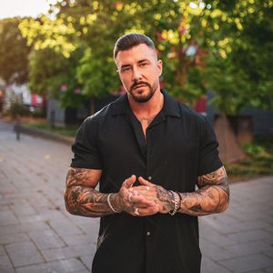 Mischa ehrlich: Sein Traum ist es, ein Buch zu schreiben