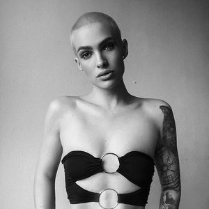 Ciao, Wallemähne! GNTM-Franzi rasierte sich ihre Haare ab