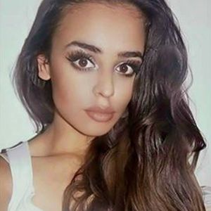 Messer-Drama: Model sticht seinen Zwilling nieder