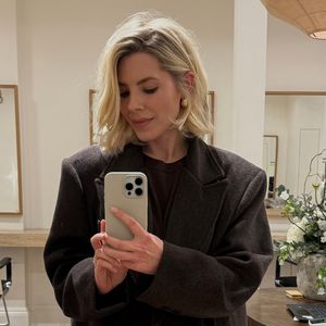 Radiostar Mollie King nach Kollaps in Notaufnahme gebracht