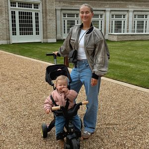 Nach Trennung: Molly-Mae Hague lenkt sich mit Baby im Zoo ab