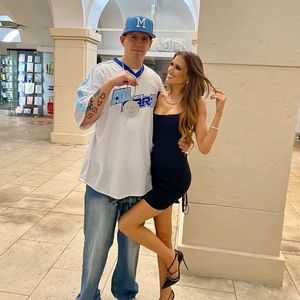 Money Boy zeigt sich kurz nach Trennung mit einer neuen Frau