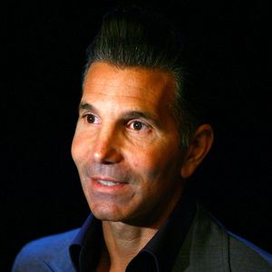 Lori Loughlins Ex Mossimo erneut mit Stylistin gesichtet