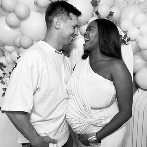 Schwangere Oti Mabuse feiert Babyparty mit ihren Liebsten